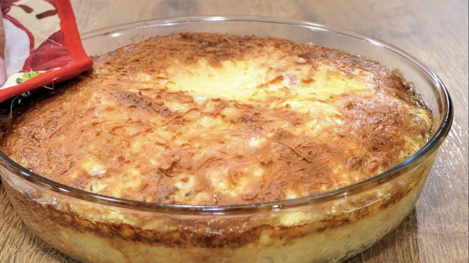 След като открих тази рецепта, никога вече не изхвърлям стария хляб. Вкусна, лесна и топла закуска.
