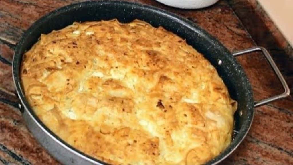 Тази баница е за начинаещи – толкова е вкусна и лесна, че я пека през ден