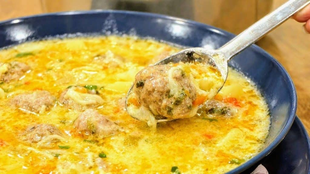 Ако имате кайма у дома направете тази рецепта за супа! Невероятно вкусна супа топчета!