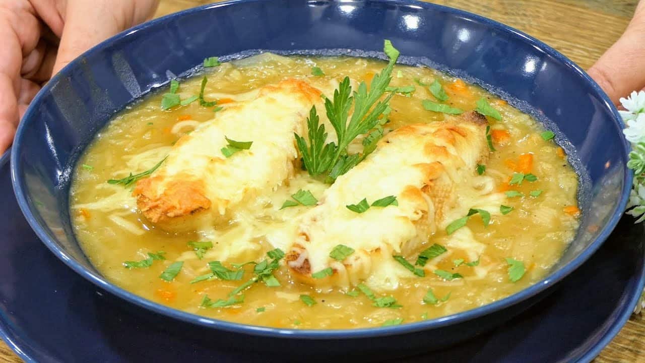 Толкова е вкусна, че я готвя почти всеки ден! Невероятно бързо и лесно! Известна френска супа!