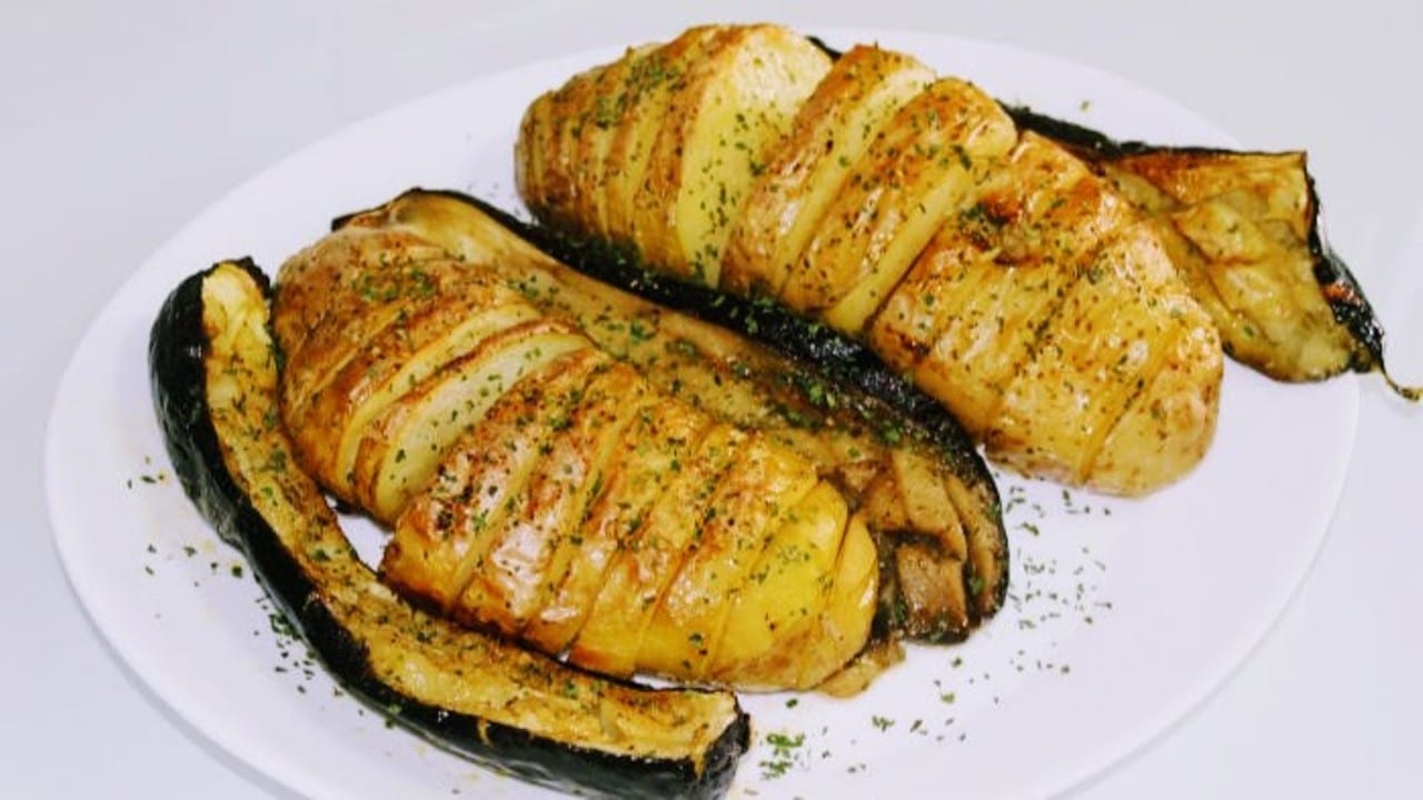 Никога не сте яли толкова вкусни картофи! Проста рецепта за обилно и засищащо хапване!