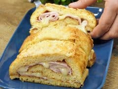 След като открих тази рецепта, никога вече не изхвърлям стария хляб. Вкусна, лесна и бърза закуска