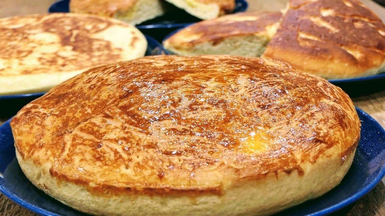 Най-вкусната рецепта за кашкавалени пърленки. Пухкави и вкусни, топят се в устата.