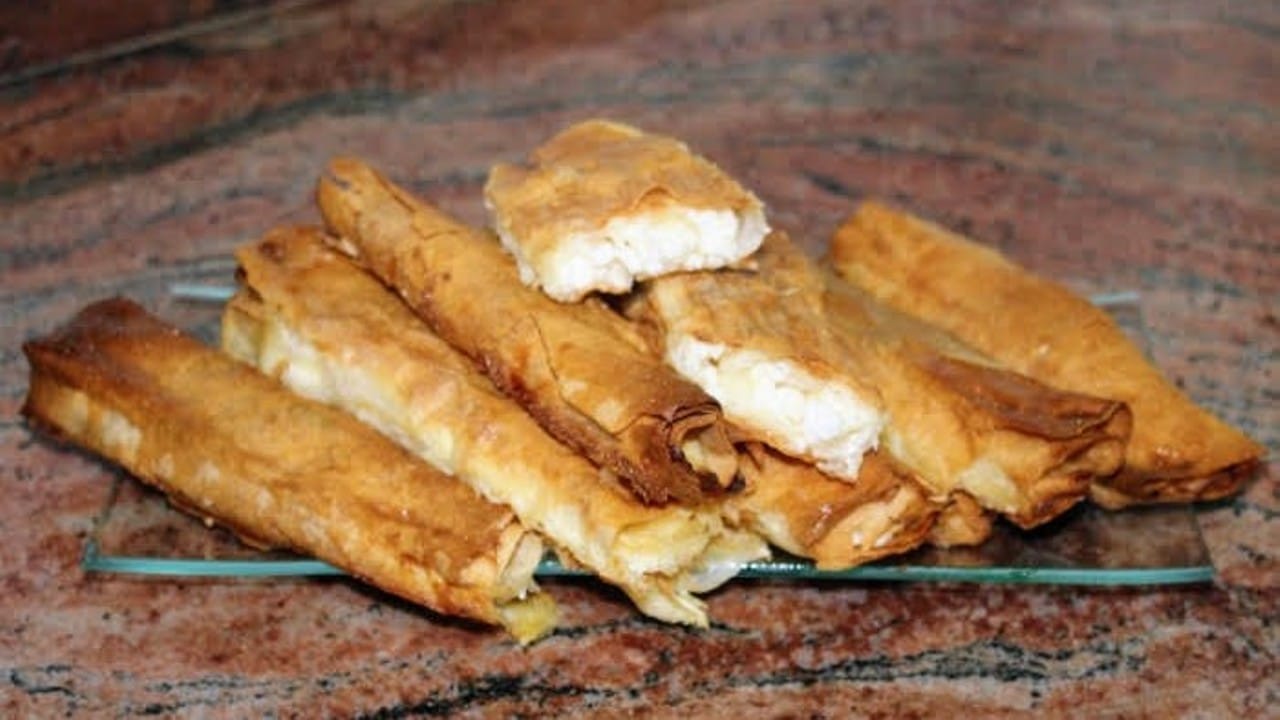 Любимите банички, готови за 20 минути: Много хрупкави и вкусни!