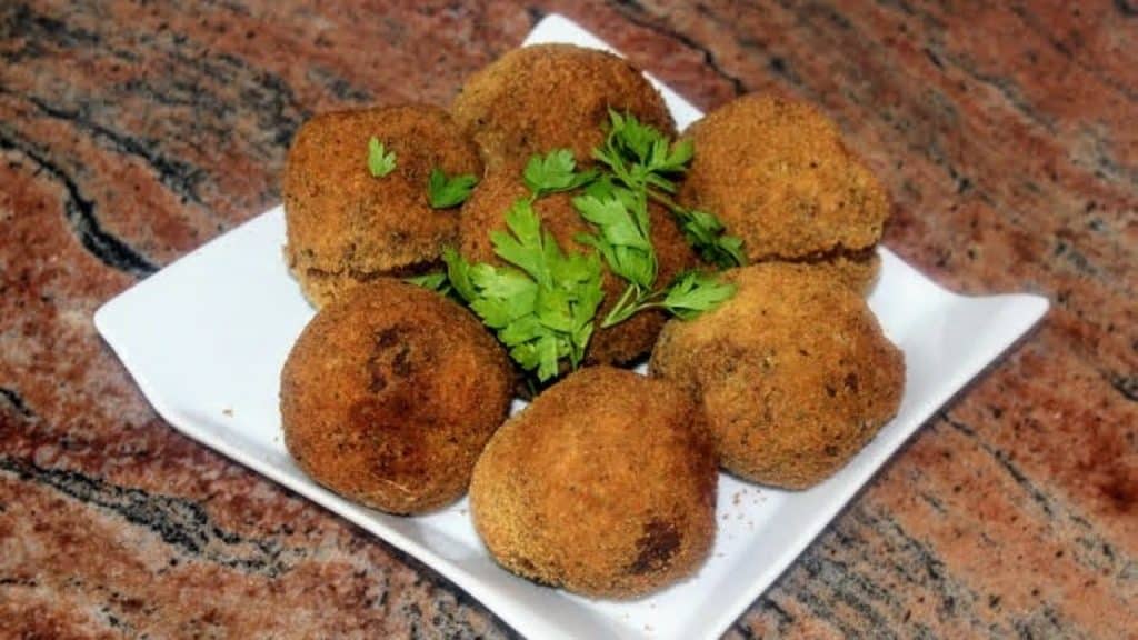 Разкошни панирани кюфтета от златните ръце на баба