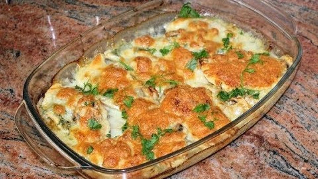 Една проста рецепта за пилешки пържоли в сос – хем бърза, но и много вкусна