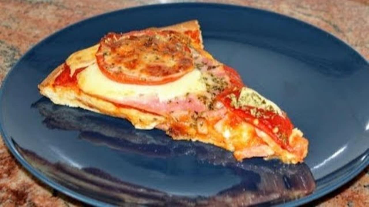 Апетитна пица😉: Лесна, евтина, вкусна и със съставки, които имате у дома