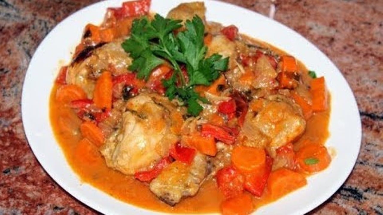 Бабина рецепта за най-вкусната пилешка яхния - неустоим вкус!