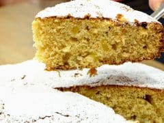 Винаги сполучлив, пухкав и много вкусен сладкиш. Топи се в устата. Ще се хареса на всички!