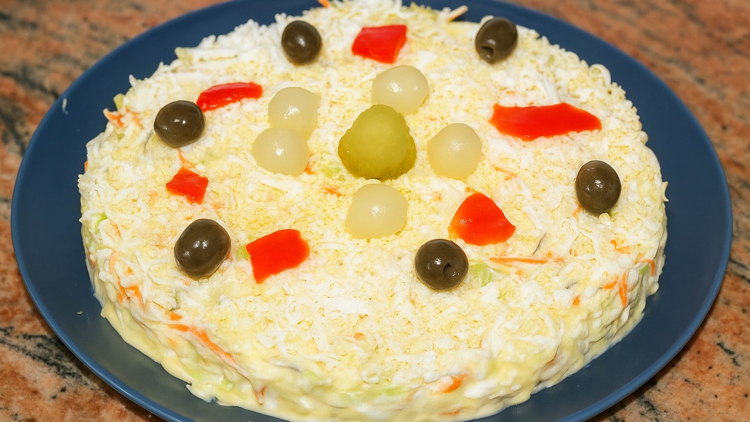 barza-i-vkusna-salata-domashna-recepta