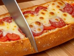 palnen hlyab s kolbas domati kashkaval recepta