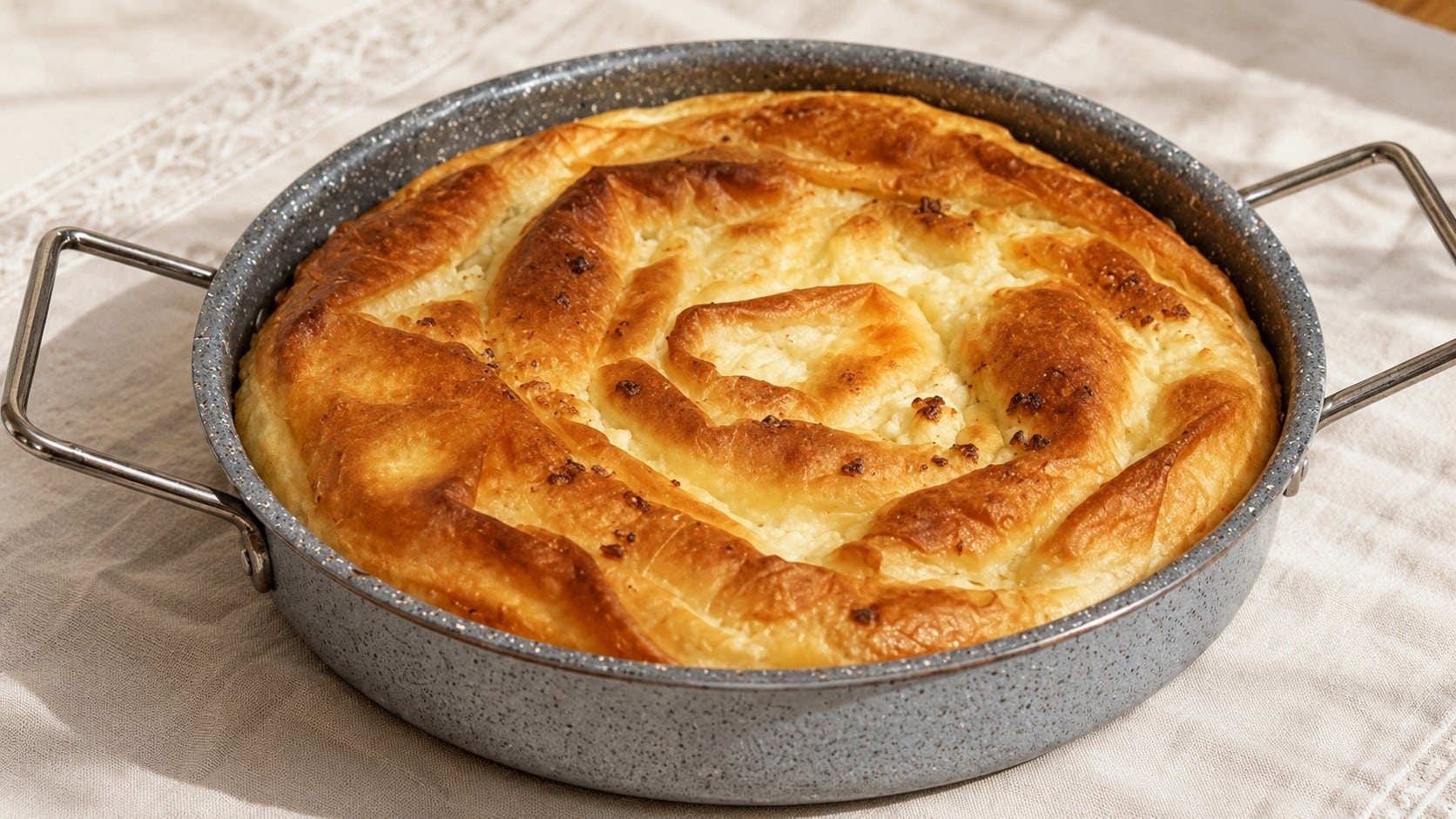 vita-banitsa-s-gotovi-kori-puhkava-kato-pamuk