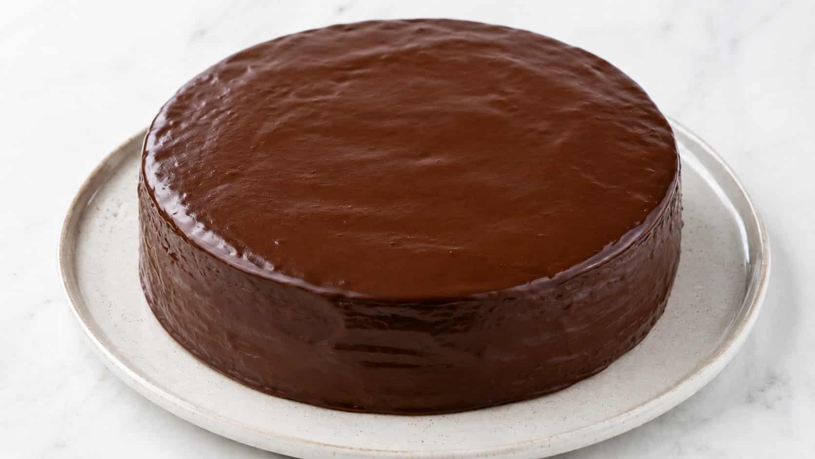 biskvitena-torta-s-banani-i-shokolad-v-chiniq