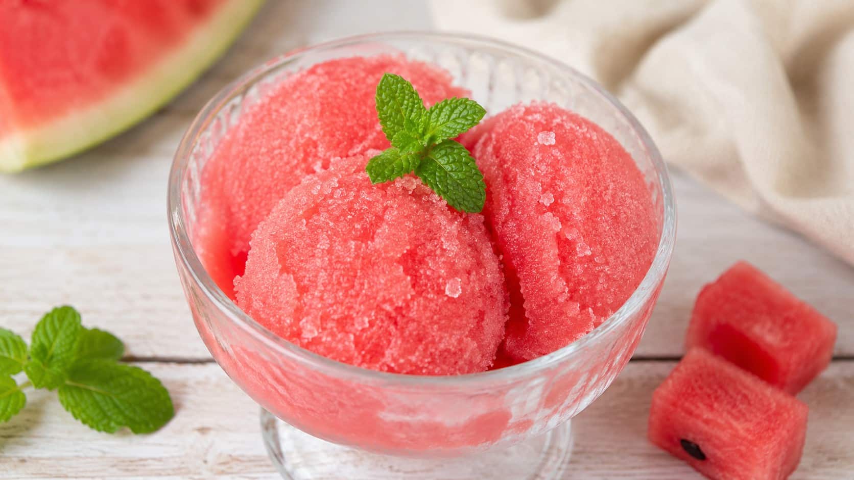 domashen-sorbet-s-dinya-razhlazhdasht-desert-za-minuti
