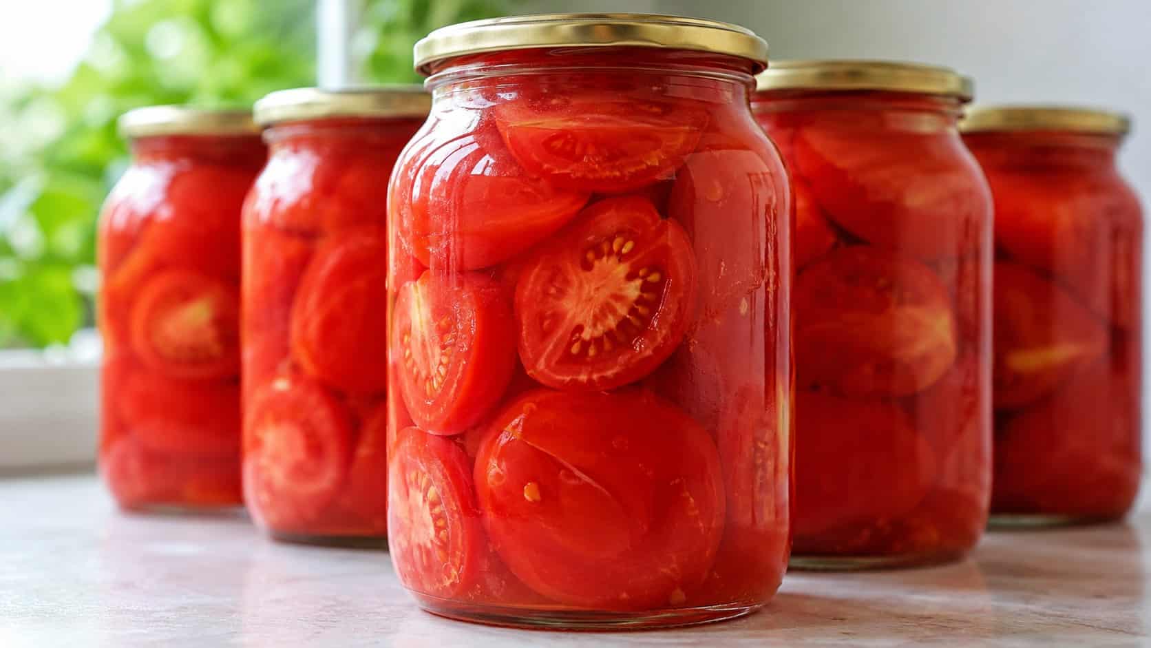 Домати в буркани за зимата – лесно и вкусно domati-v-burkani-za-zimata