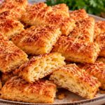 Соленки с пармезан и червен пипер – хрупкави и ароматни domashni-solenki-s-parmezan-i-cherven-piper-sas-zlatista-hrupkava-korichka